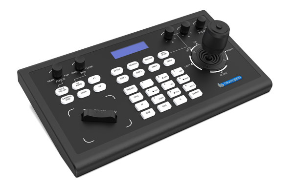 CC3000摄影机控制器是一款先进的设备，支持ONVIF、VISCA、串行 VISCA、PELCO-D/P等多种通信协定，提供用户灵活的操控方式。它配备RJ45、RS422和RS232控制端子，可集中控制最多255部摄影机，并具备独特的句柄学习功能，允许用户自订控制指令。同时，RS485接口支持为不同设备个别设置通信协定与波特率，以满足多样化的应用须求。该控制器配有 LCD显示荧幕和按键声音提示，提供即时工作状态回馈，最大通信距离达1,200公尺，适用范围广泛。摄影机参数设置可透过按键轻松完成，而4D摇杆设计实现了可变速控制，提升操作伶敏度与精准度。坚固的金属外壳与耐用的矽胶按键，确保设备的长久使用寿命，使CC3000摄影机控制器成为专业摄影机控制解决方案中的佼佼者。